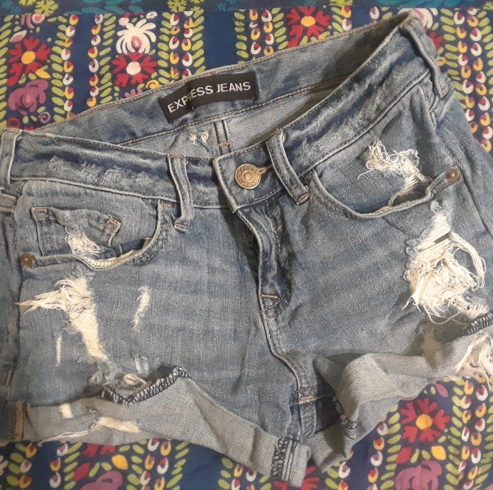 Express jeans distressed shorts sz 00